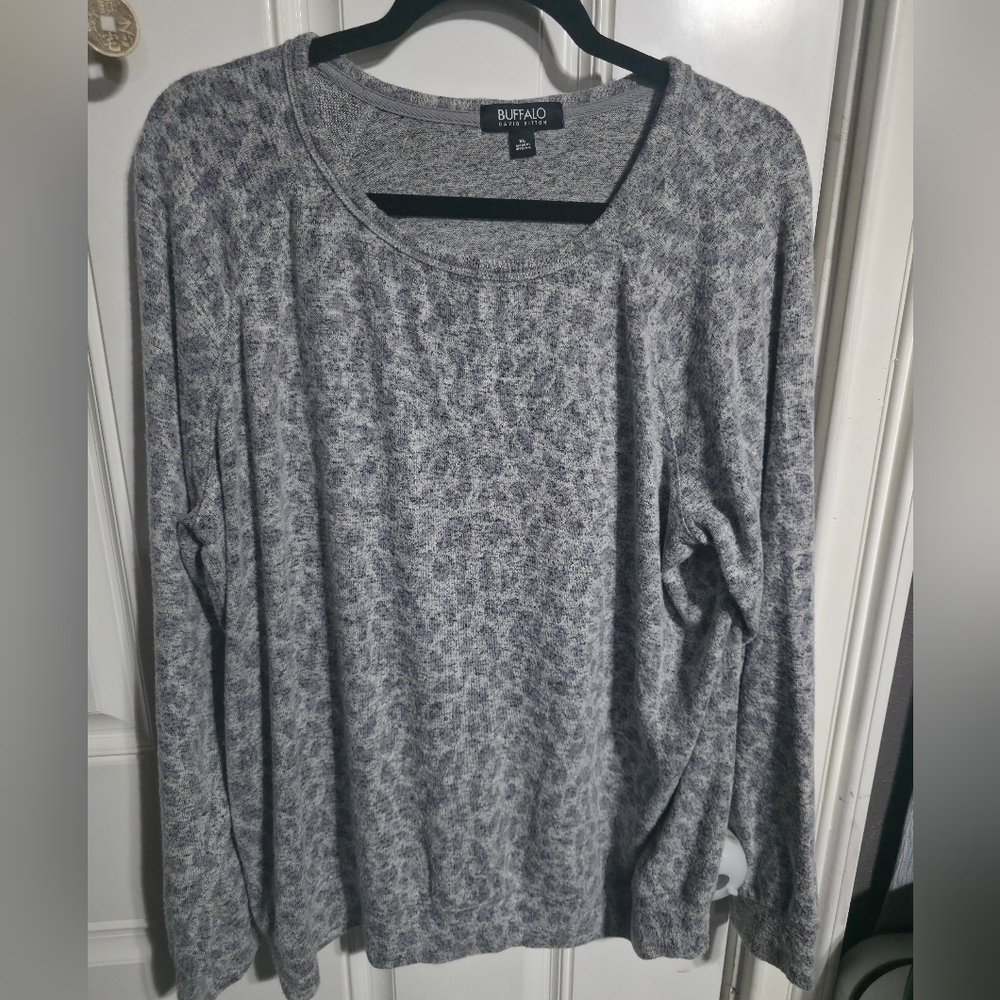 Buffalo David Bitton Women's XL Leopard Gray Pullover Top Crew Neck Women's